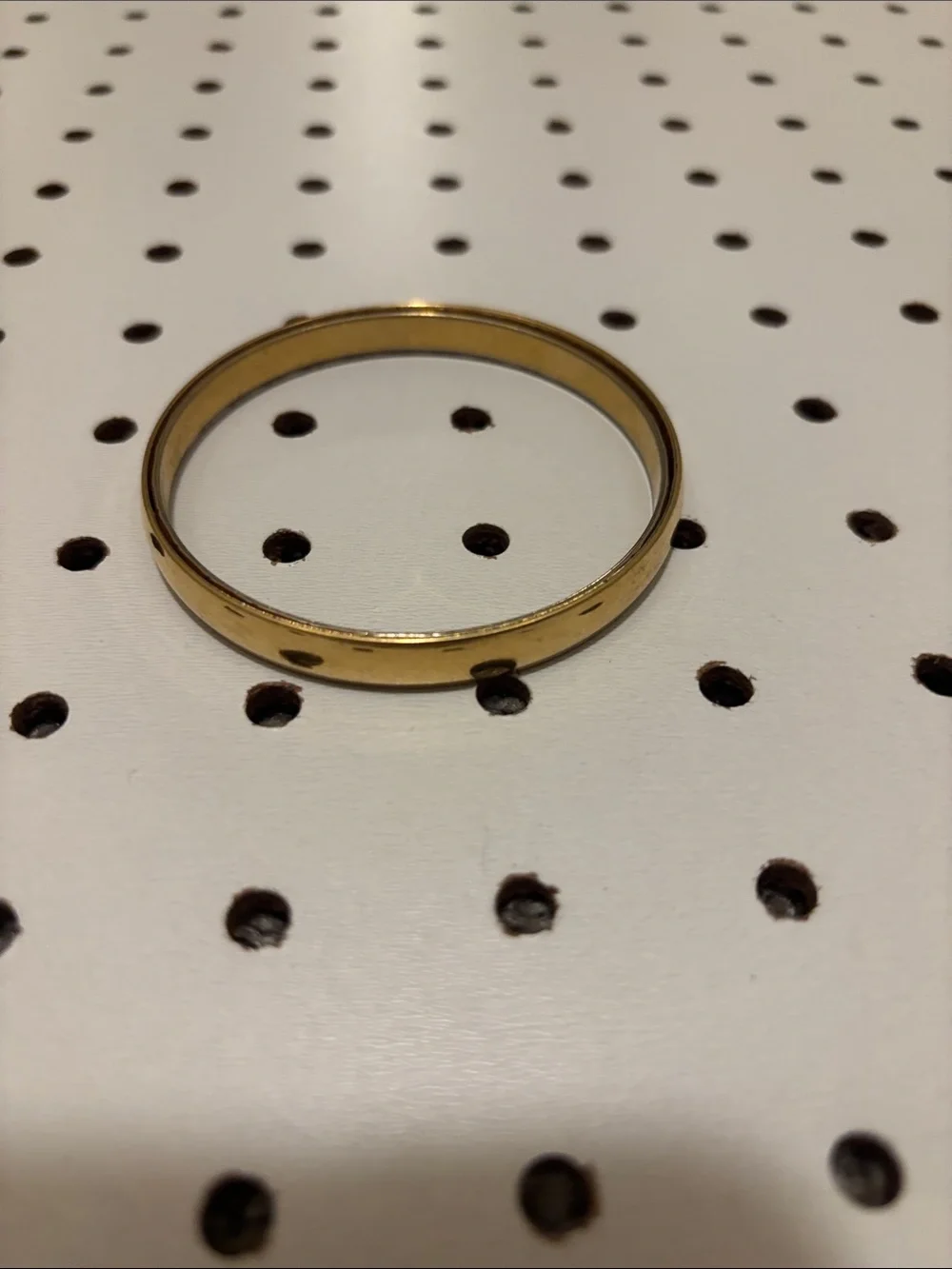 Unknown sleek gold